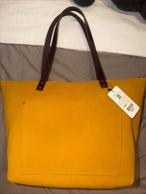 NWT Portland Leather Large Zippered Tote in Dijon